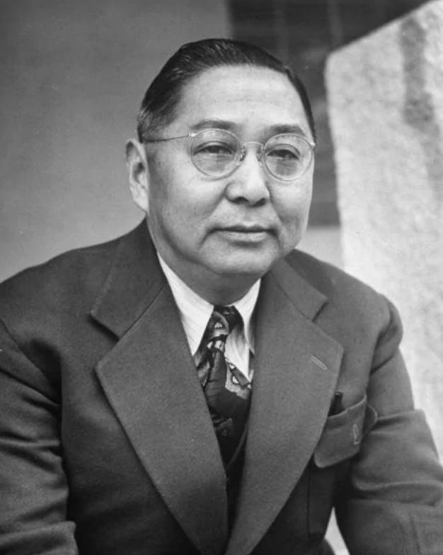 1948年，副总统竞选，蒋介石押了孙科，谁知最后却输得颜面尽失，气得他破口大骂：