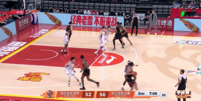 贺希宁为什么不多拿球？前面有个坑你试试硬要跳一下？ 