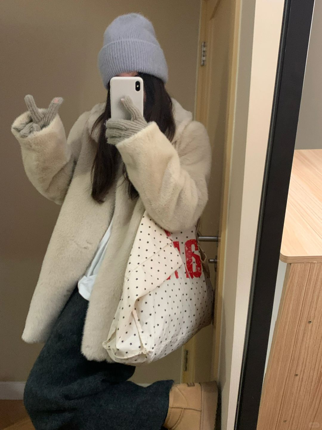 几件毛毛外套搭配