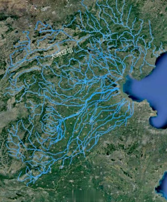 原本以为北京水系不发达，直到我看到这张海河流域水系图…提醒下，目前北京全市河道均