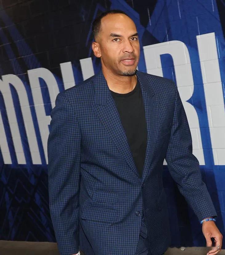 2025年2月2日：

达拉斯队上赛季打入了 NBA 总决赛，他们将卢卡·东契奇