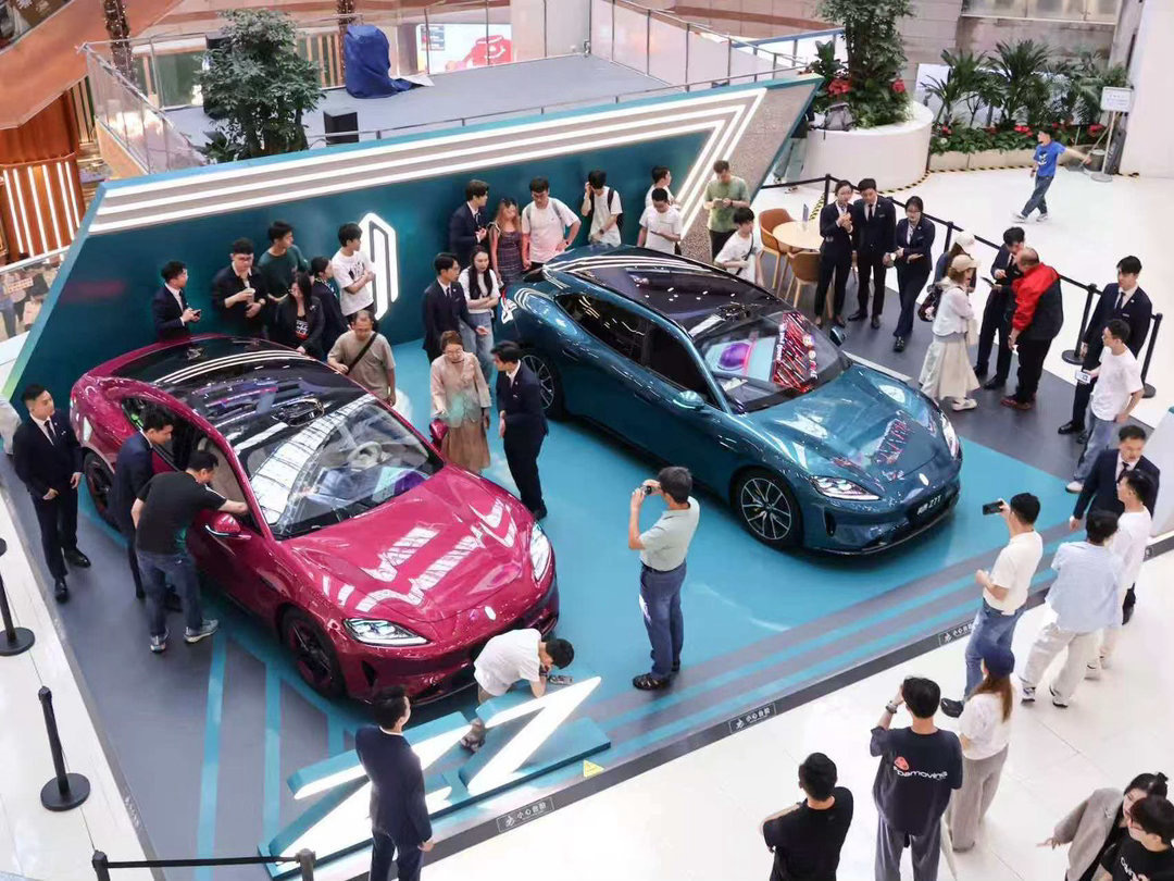 尚界z7超六成小订用户是95后 尚界Z7彻底火了！95后撑起超六成订单，展车到店