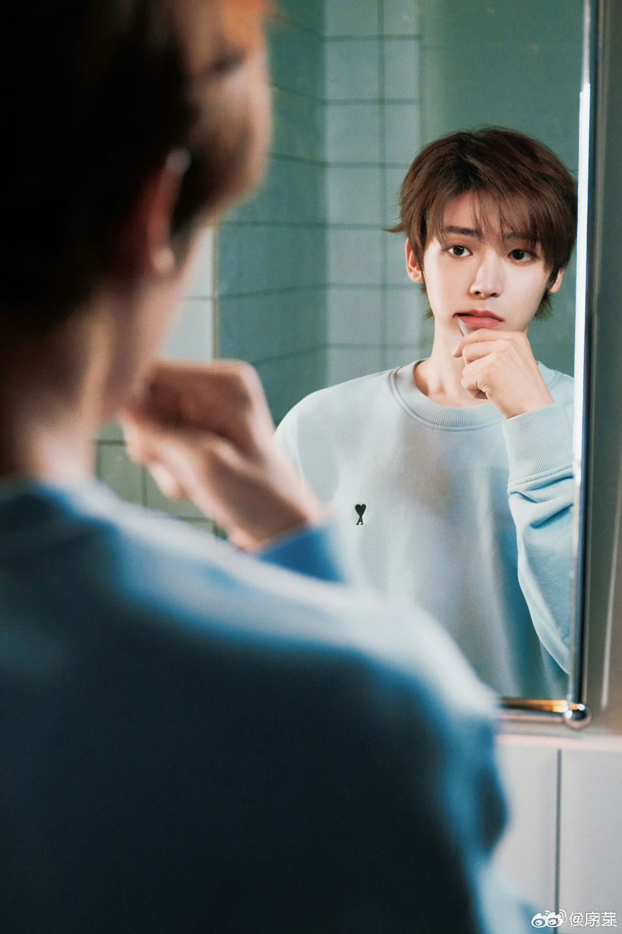 侯明昊巡演官宣节奏 侯明昊巡演终于官宣了，这节奏卡得我心跳加速！首站选在南京，我