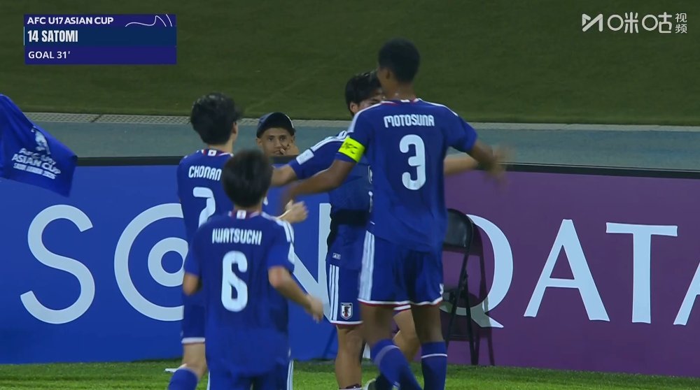 凌晨U17国足对阵日本队U17男足第31分钟0-1落后日本，里见汰福小角度劲射破
