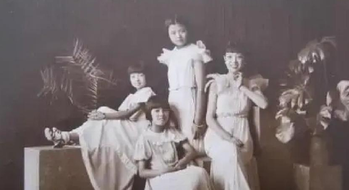 1927年，段祺瑞跟发妻张佩蘅商量，打算把四姨太认作干女儿，再择婿嫁出去，张佩蘅