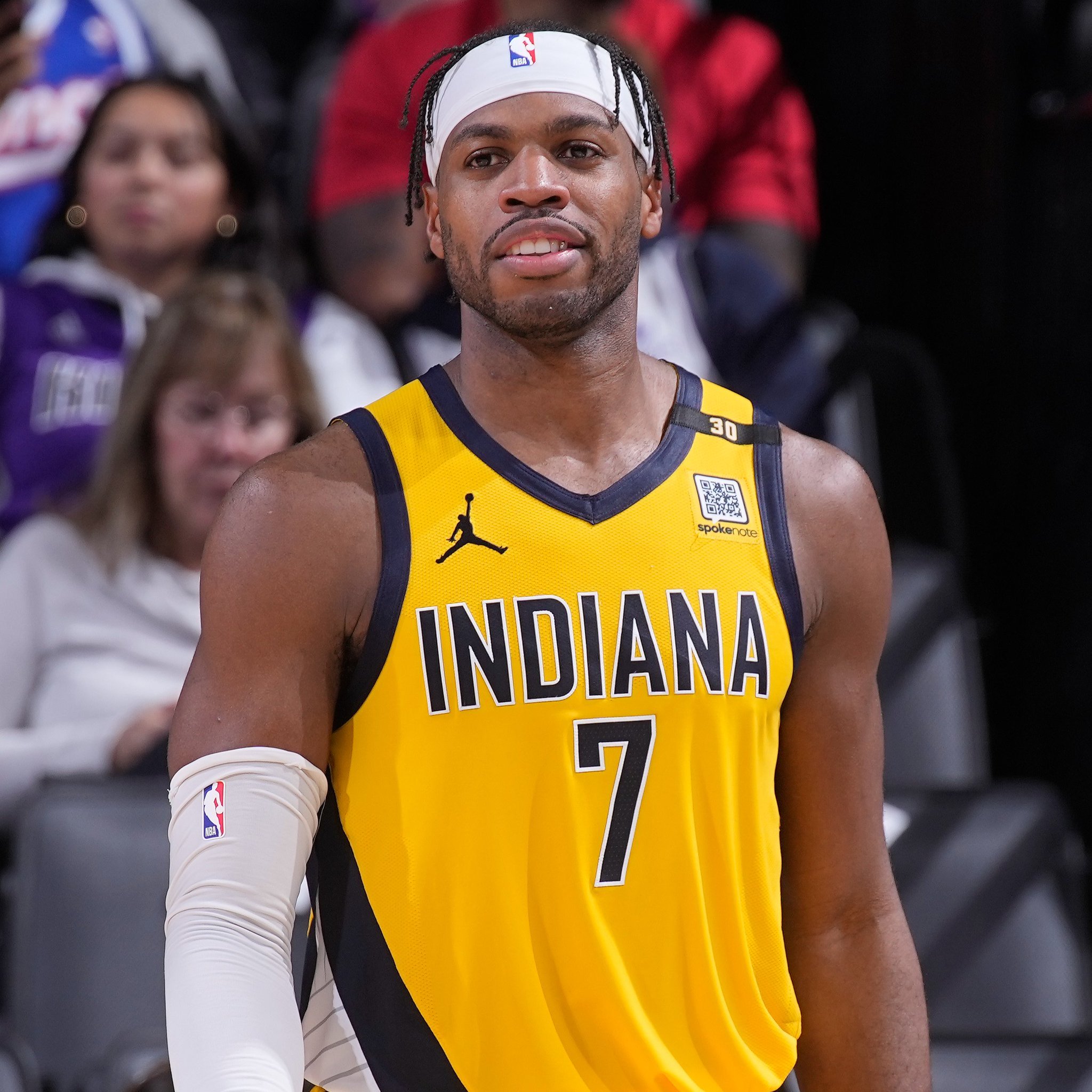 希尔德被交易至76人，76人将小莫里斯、科克马兹和三个次轮签送至步行者。#转发接