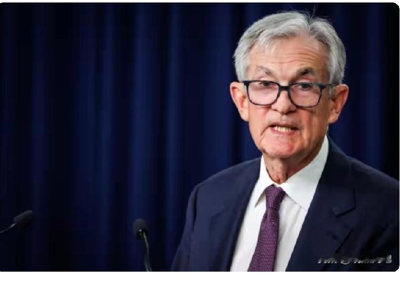 川普“撞了南墙”不得不回头！
美国司法部突然宣布，撤销对美联储主席杰罗姆·鲍威尔