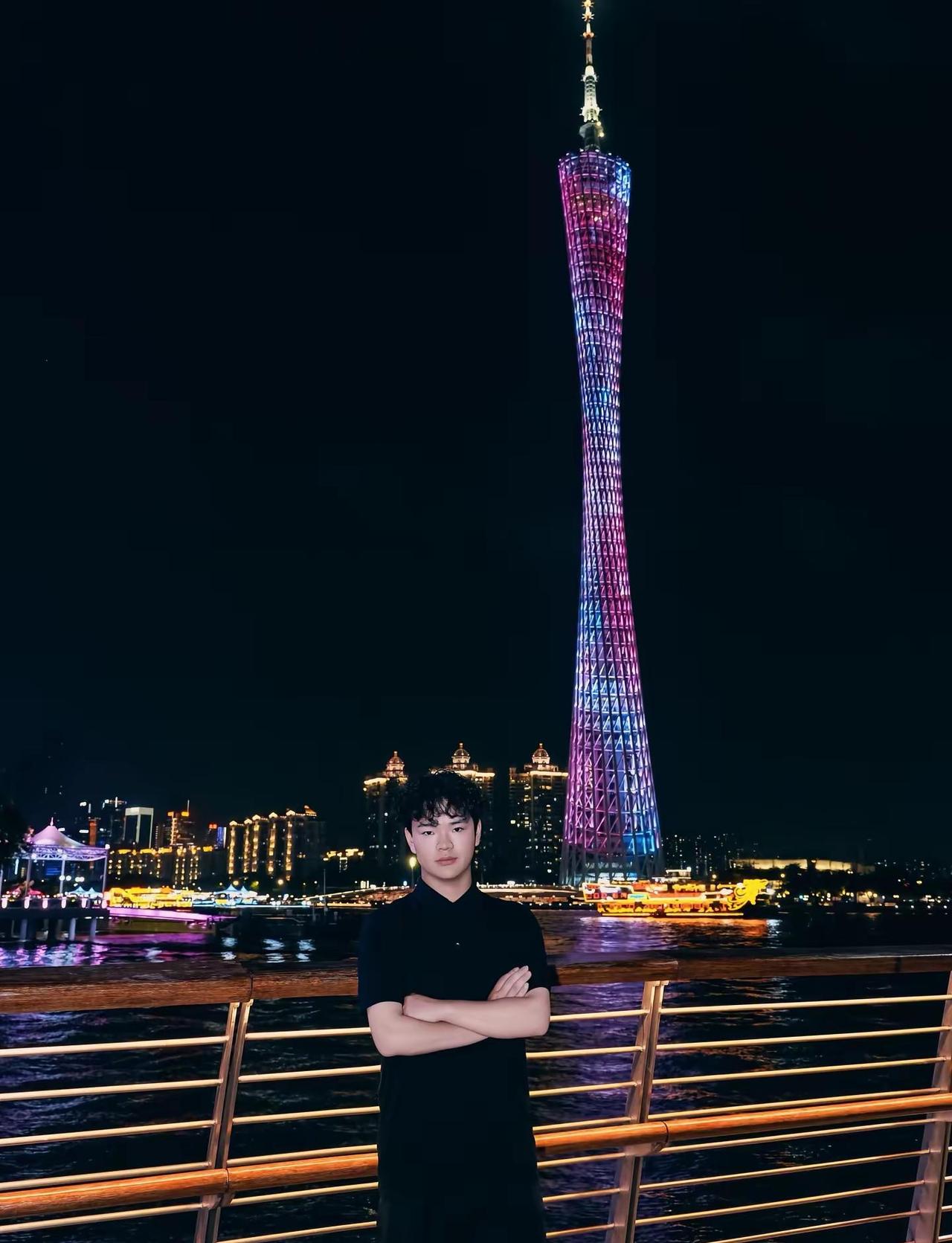 📍𝗚𝘂𝗮𝗻𝗴𝘇𝗵𝗼𝘂.|广州塔🗼一起吹吹珠江的晚风✨ 📸
