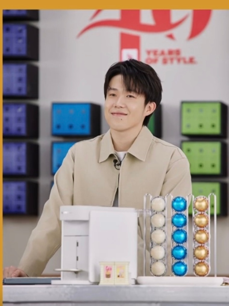 小耶笑的太可爱了