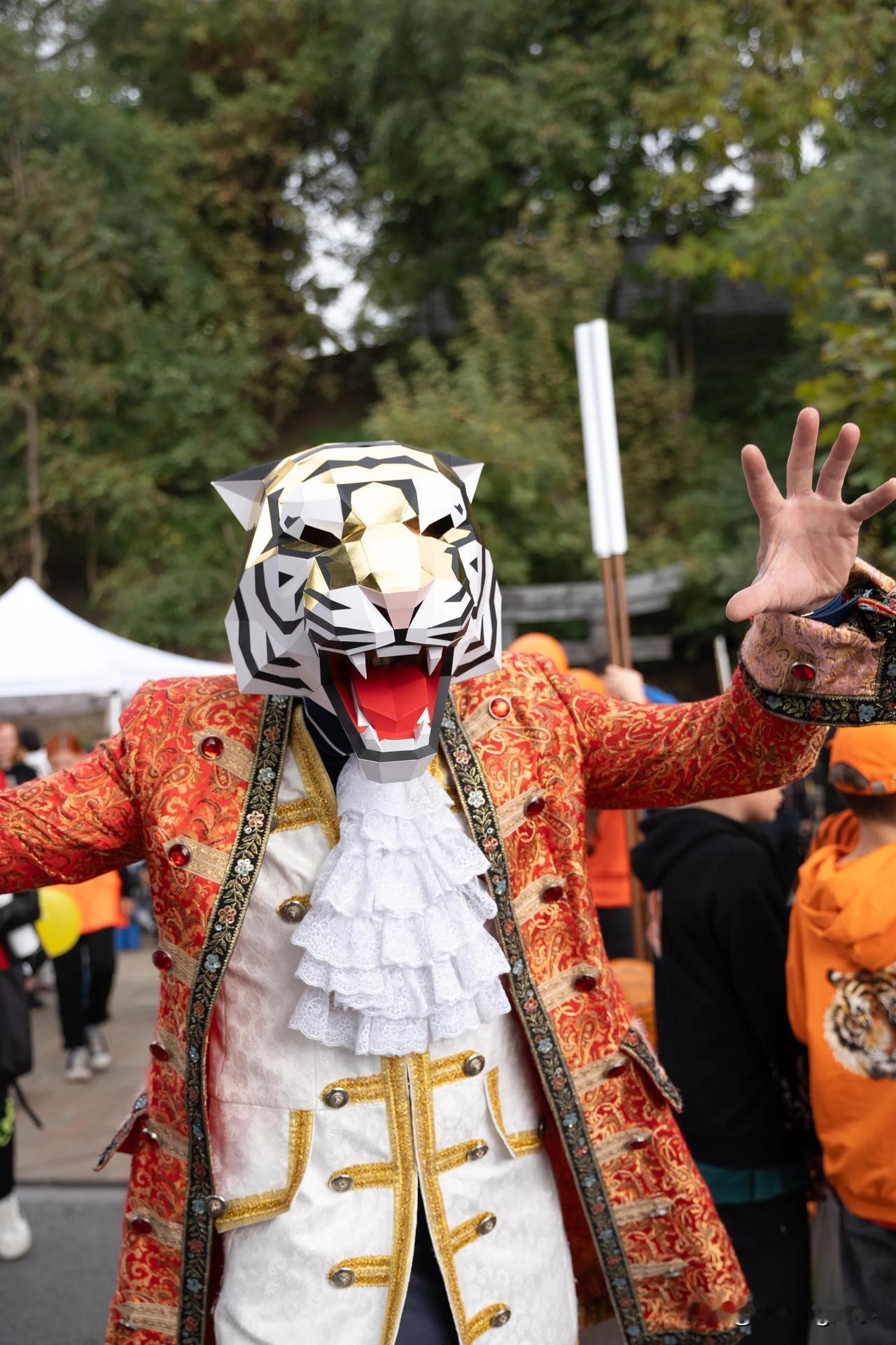 不知道大家有没有听说过「老虎节」
这是俄罗斯远东地区的重要节日✨
会举行音乐会、