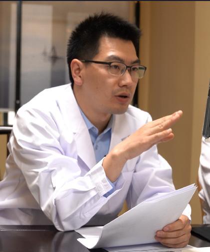这腰椎间盘突出，其实不难治！
任何一种病，就像是一个机器出现故障了，只要找到故障