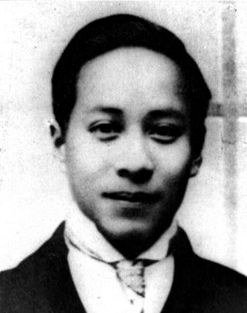 徐梅坤。陈独秀介绍他入党。
 
徐梅坤（1893—1997），又名徐行之，浙江萧