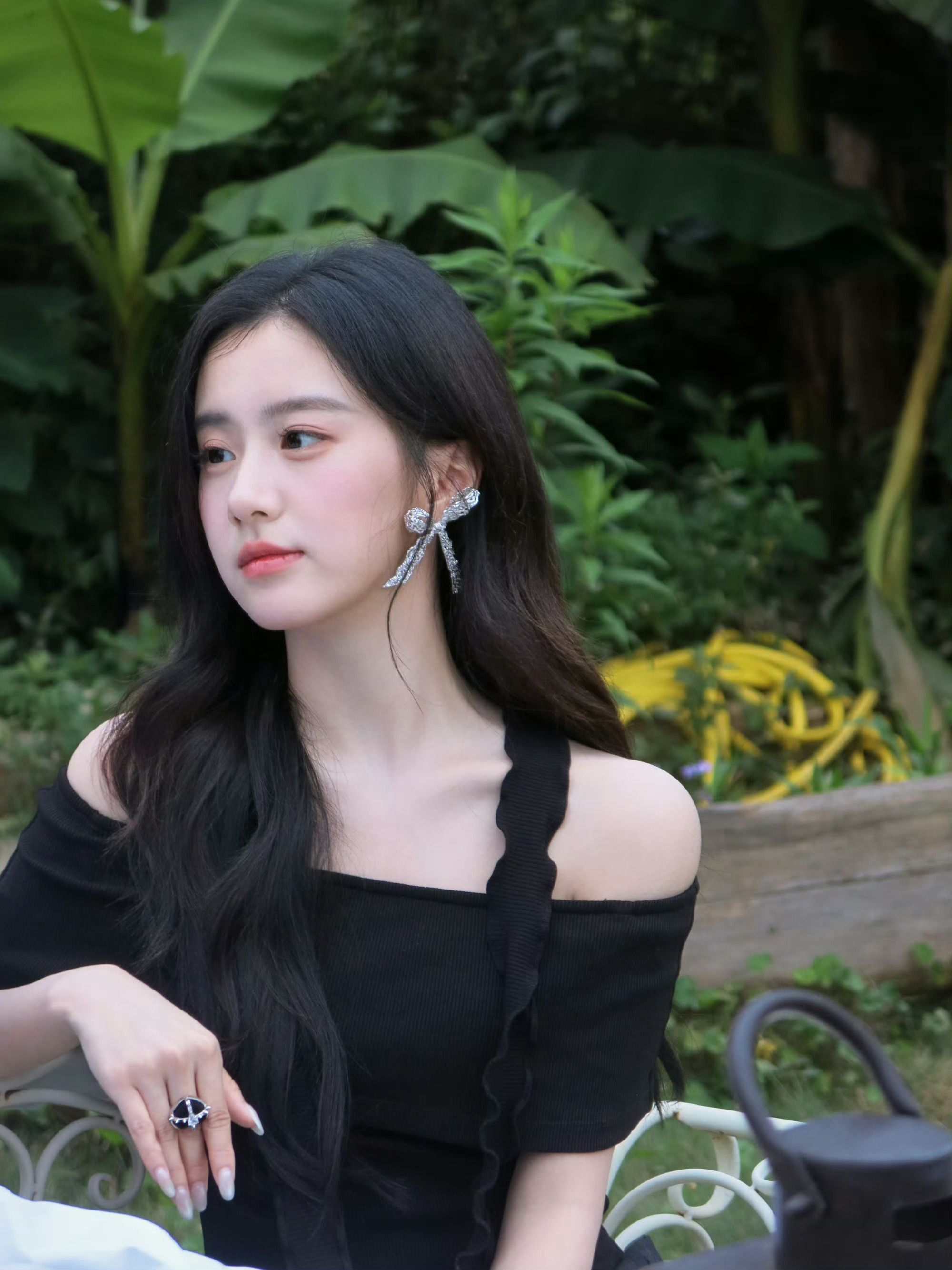 包上恩 🐰包上恩李瑶英 🐰包上恩明月千里 当世界凉如荒岛 我们依然会是彼此的