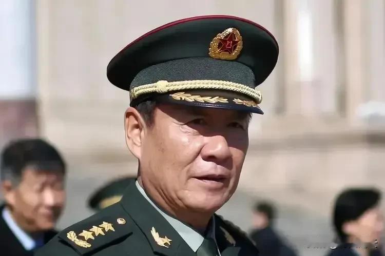 刘源曾在武警部队及解放军总后勤部担任重要职务，并于2009年荣获上将军衔。次年，