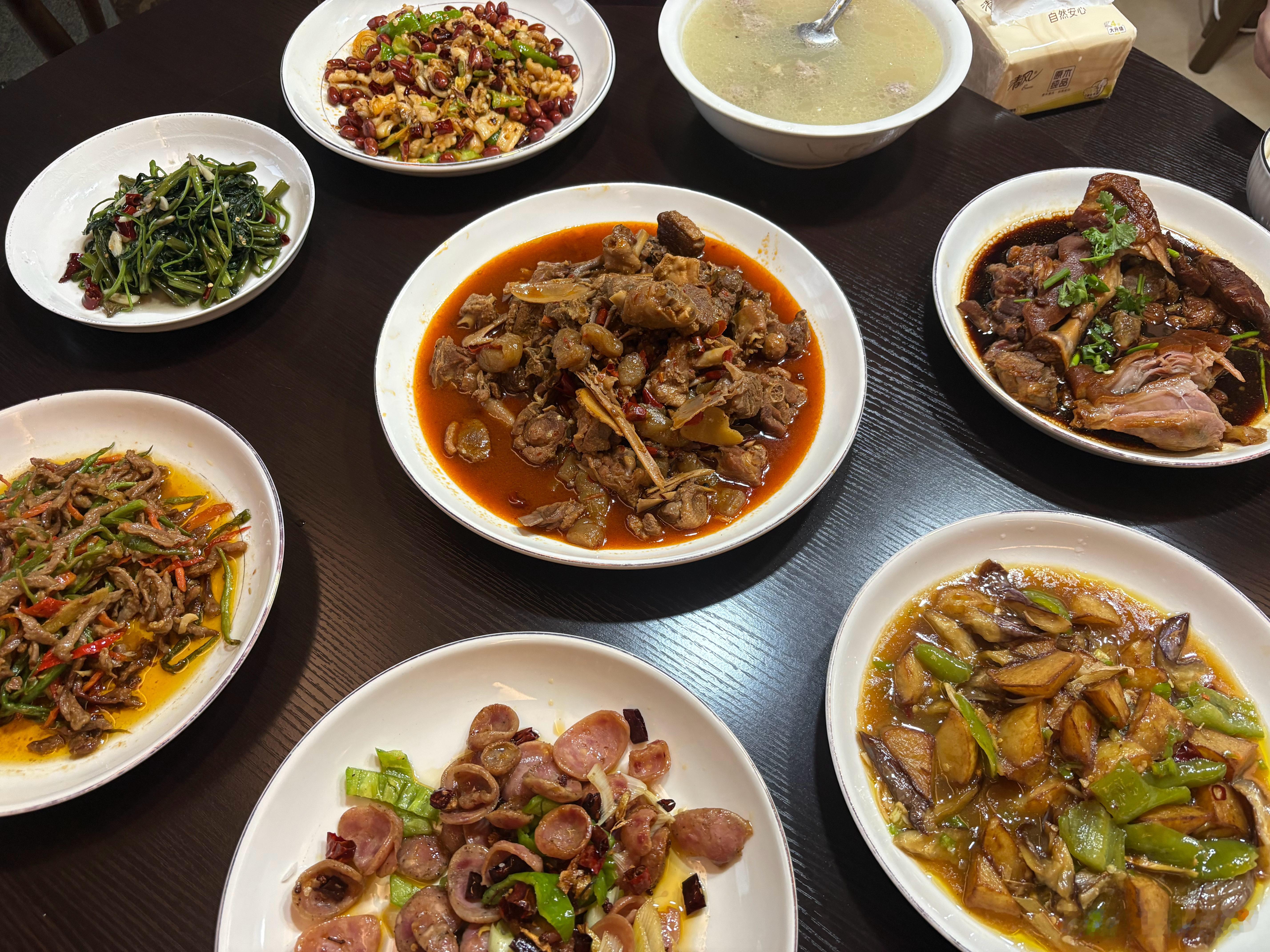 江秋灬 吃的饭 