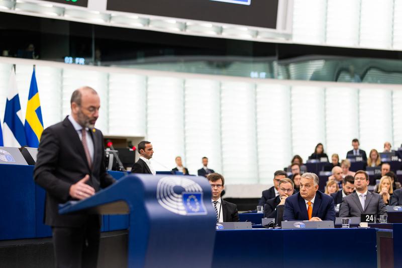 匈牙利总理欧尔班说“中国不可战胜”，这话太实在了。3月26日他接受采访时直接点明