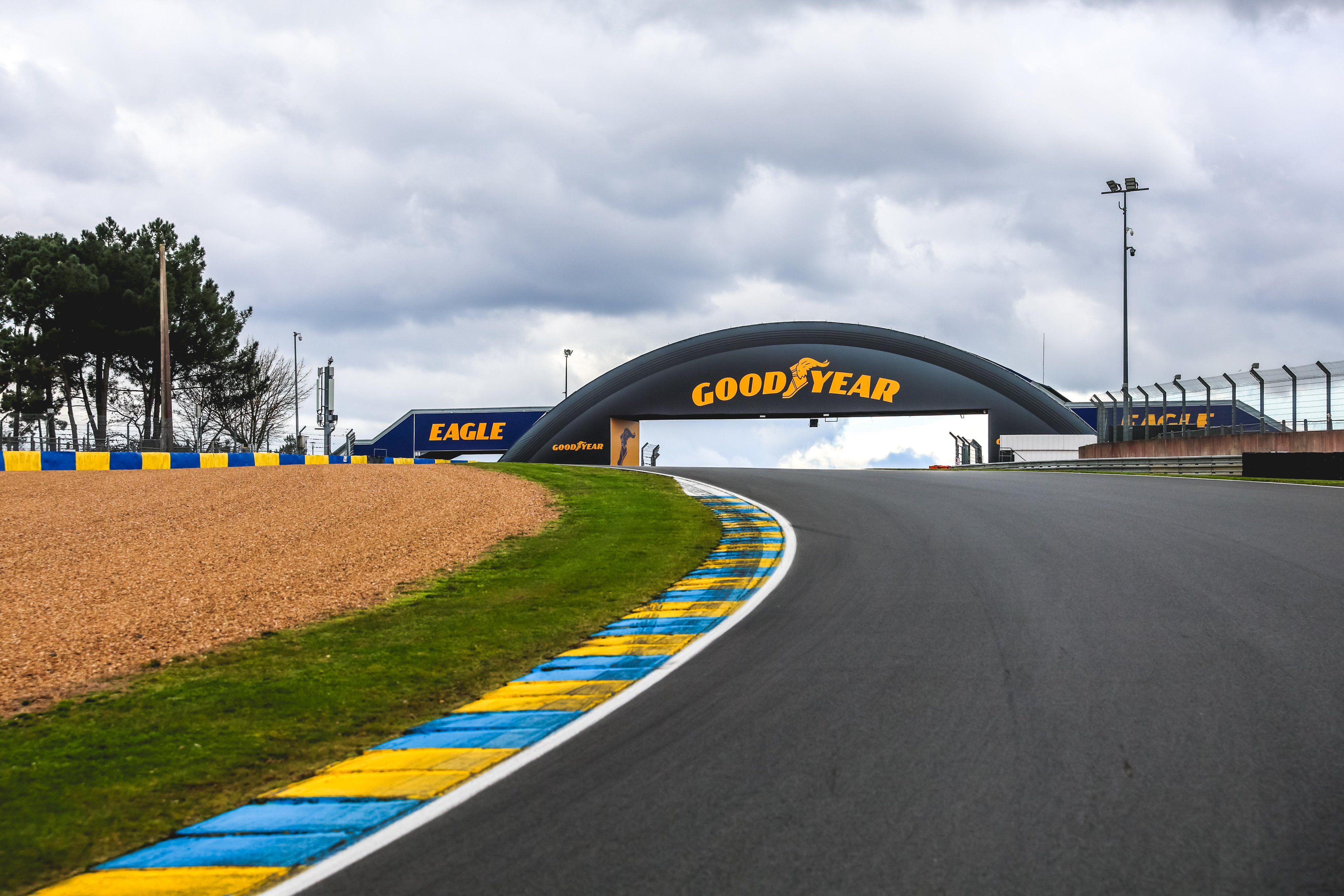 勒芒萨尔特赛道的邓禄普桥已成过去，现在请叫TA固特异桥~📸 Goodyear 