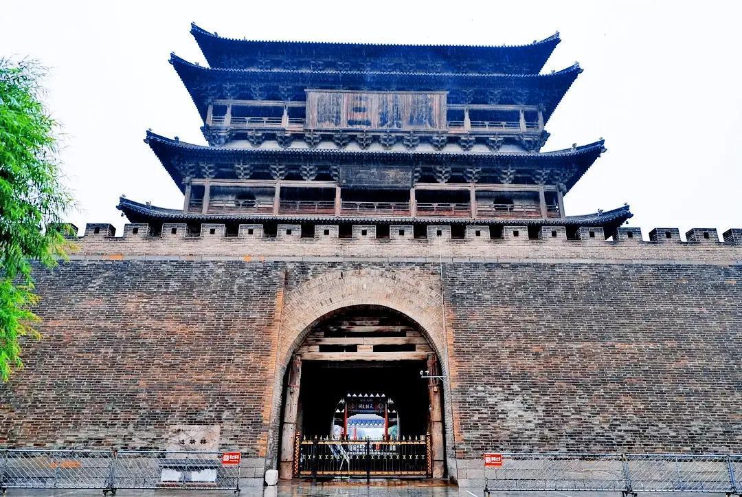 “万里长城第一楼”山西代县边靖楼，始建于明洪武七年（1374年）是中国古代北部边