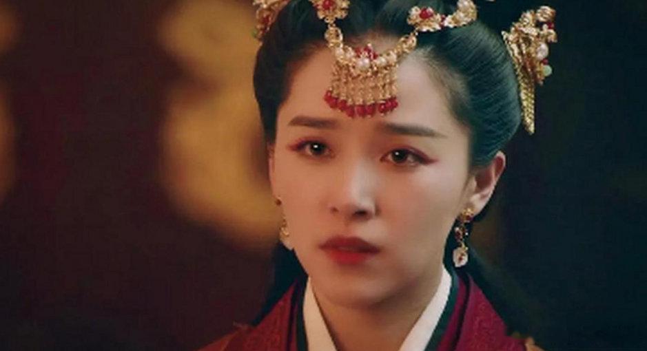 1080 年，宋神宗的妹妹宝安公主病重。驸马王诜前来照顾时，竟当着公主的面与小妾