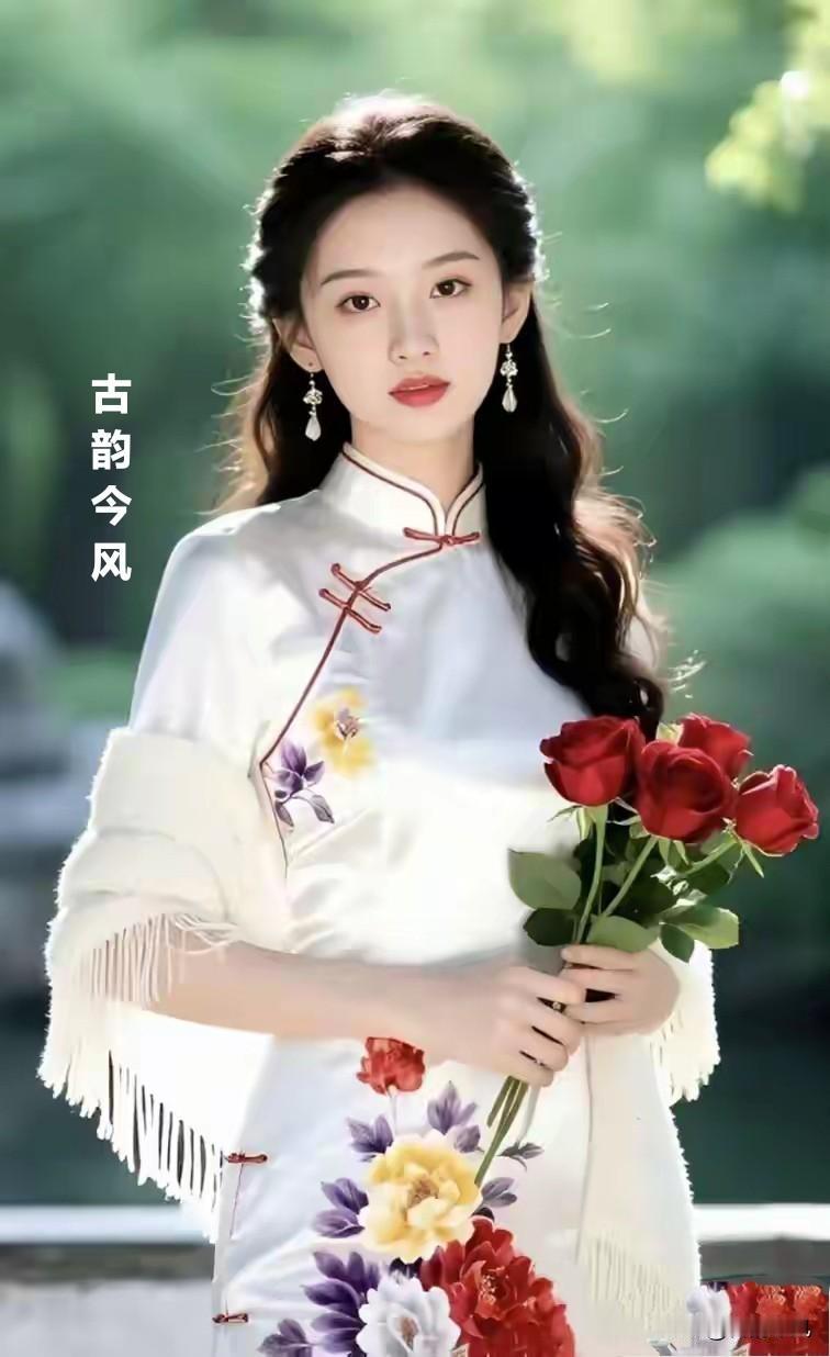 你喜欢旗袍还是汉服今天分享的是旗袍，汉服，唐装，和中式传统大襟服也就是短旗袍或者