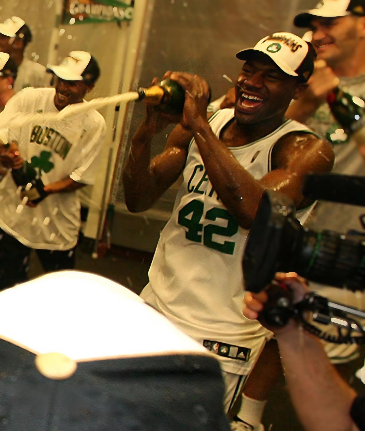 凯队首轮末的防守侧翼