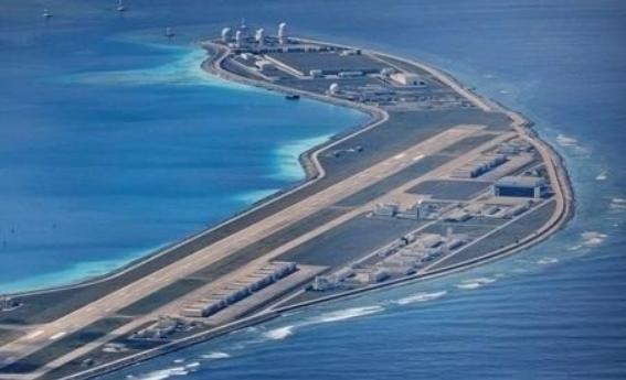 一旦歼10CE降落在平壤，下一秒，美军的F-35、萨德雷达和日本的出云号航母，就