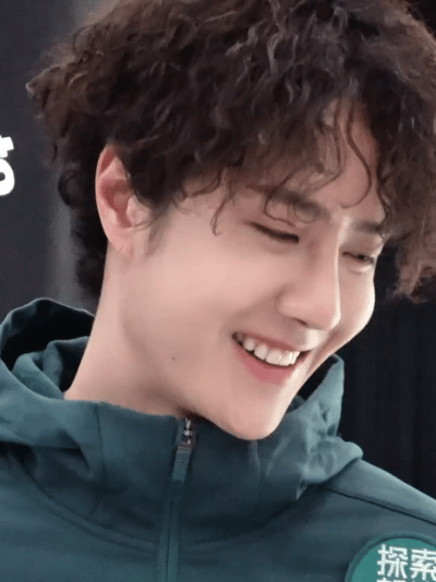 这个王一博太萌了吧，可爱到想rua