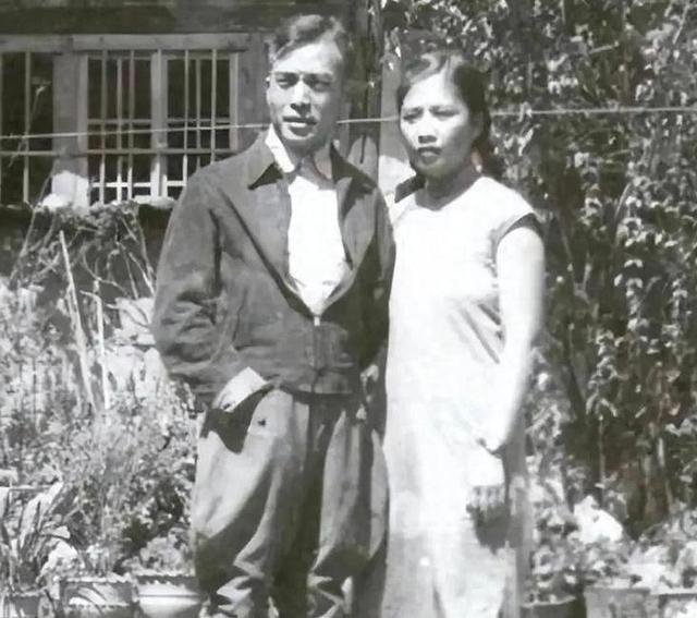 1938年，27岁国军将领陈尔晋，怀疑妻子出轨，跟踪时，见妻子上楼时，谁知，妻子