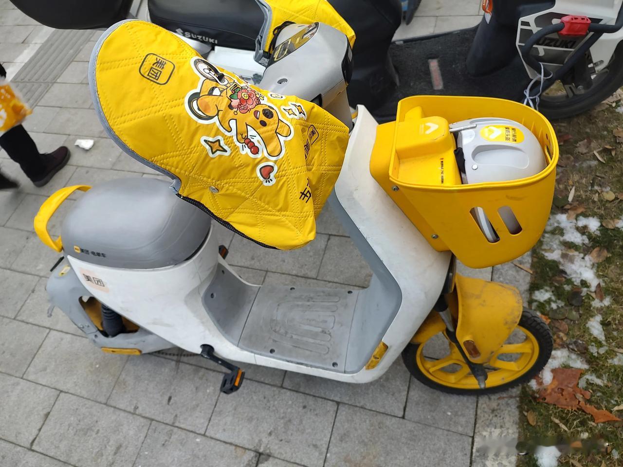 知道这是哪个城市的共享电动车车吗？大冬天蛮贴心的，其实很多城市好像并没有共享电动