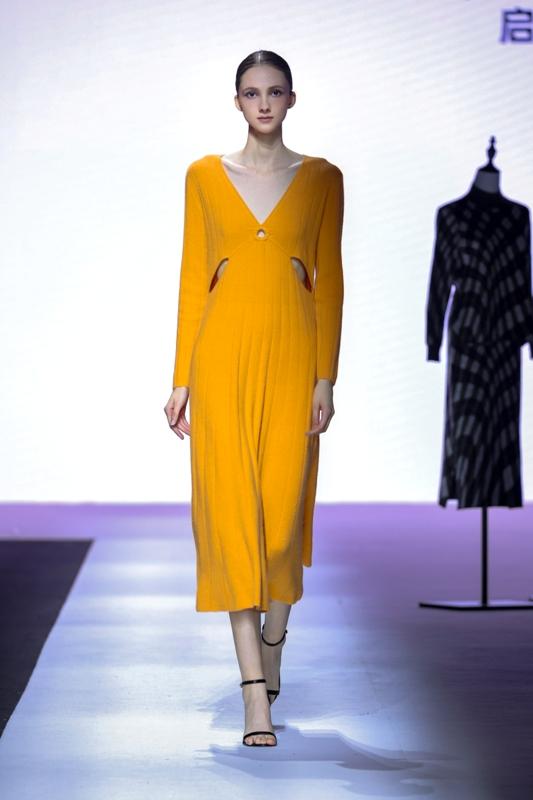 清河羊绒×启超&Z.G.W.S以"绒启春序·智美东方"为主题，交出了一份从原料高