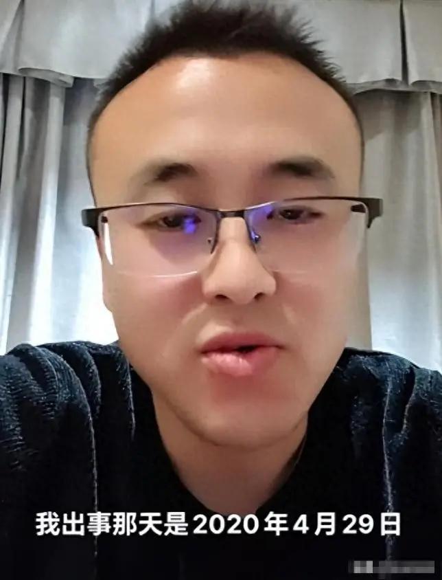 监狱真实薪资曝光：8小时缝纫月赚180元，他因洗钱入狱，减刑后才知踏实最香！
 