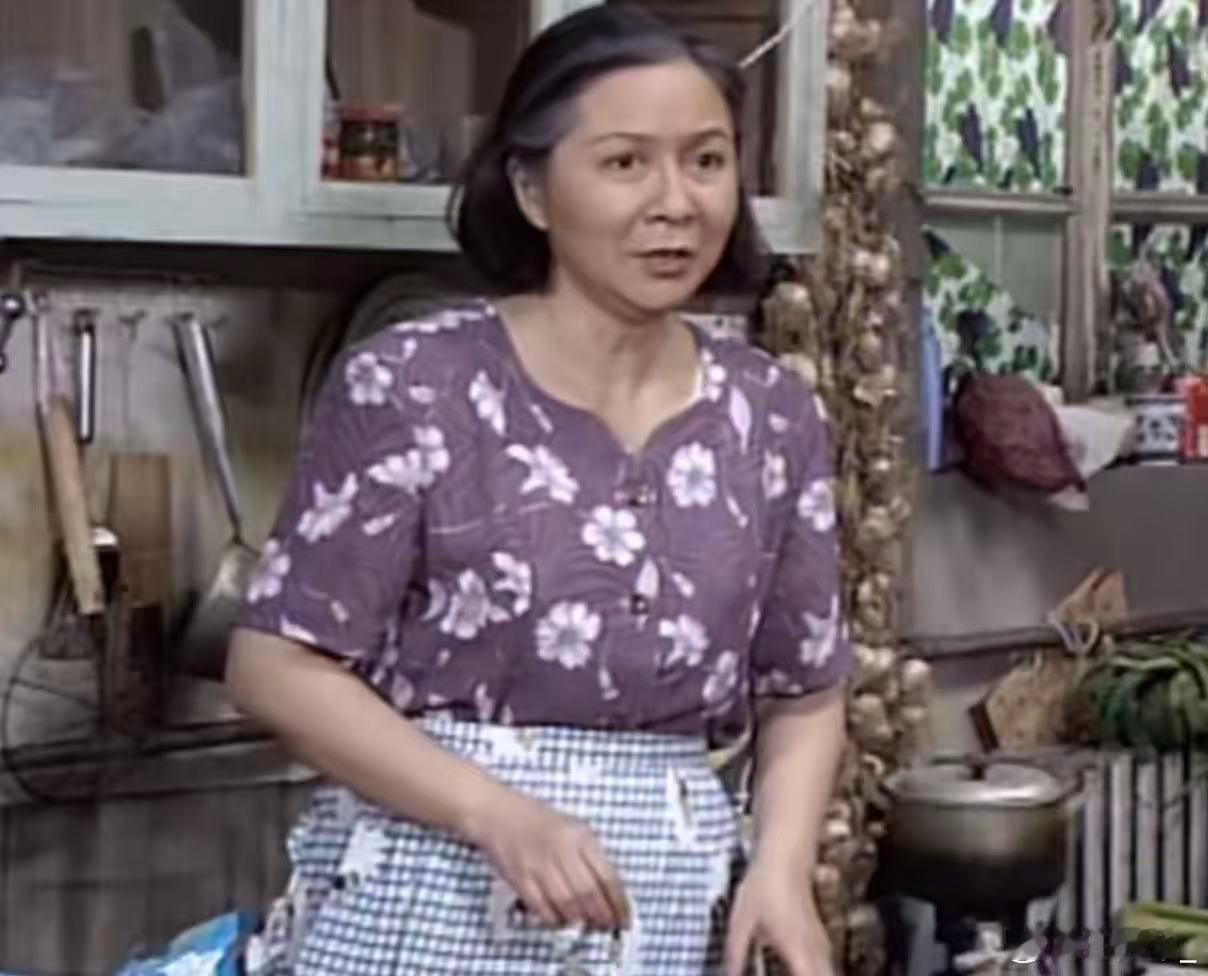 闲人马大姐时隔26年还有售后 谁的童年DNA动了！蔡明老师回忆闲人马大姐的剧组情