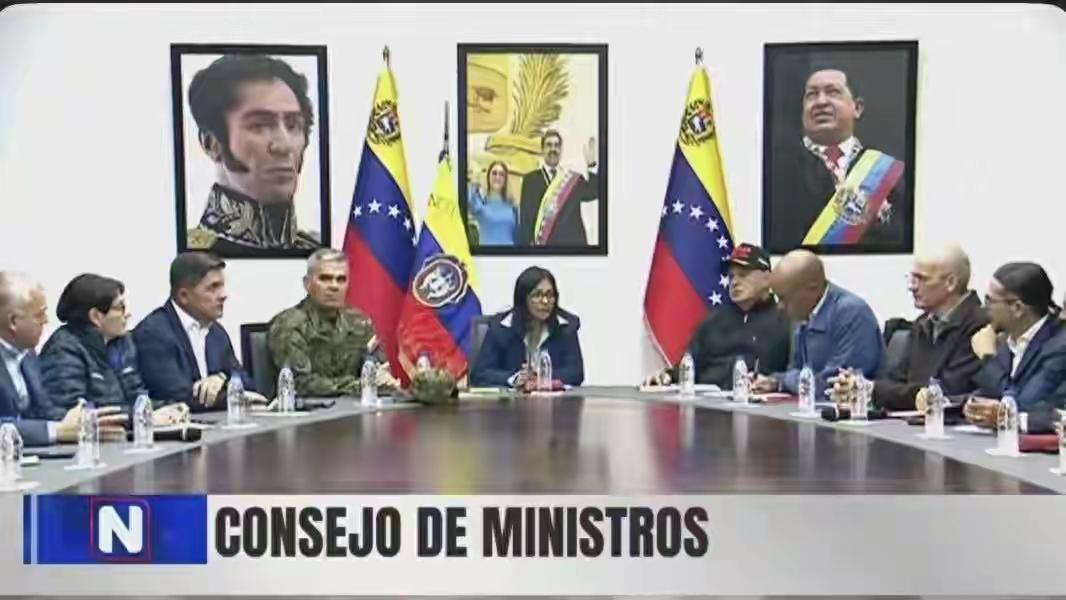 特朗普这回可真傻眼了。本来以为突袭抓了马杜罗夫妇，这事就算搞定了。结果呢？代理总