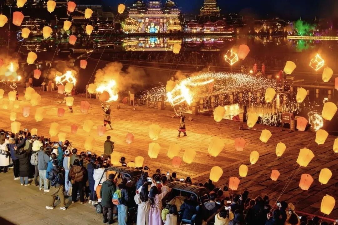 湘江文脉绵延，南海潮声激荡，长沙与深圳作为湖南人心中的“双省会”，在2026马年