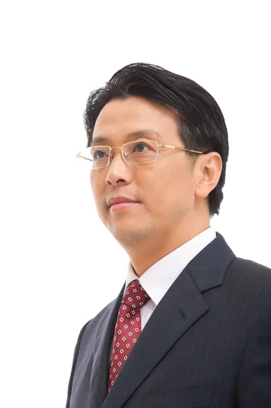 廖昌永可是中国超厉害的男中音歌唱家。他的代表作不少，像专辑《俄罗斯经典歌曲》就很