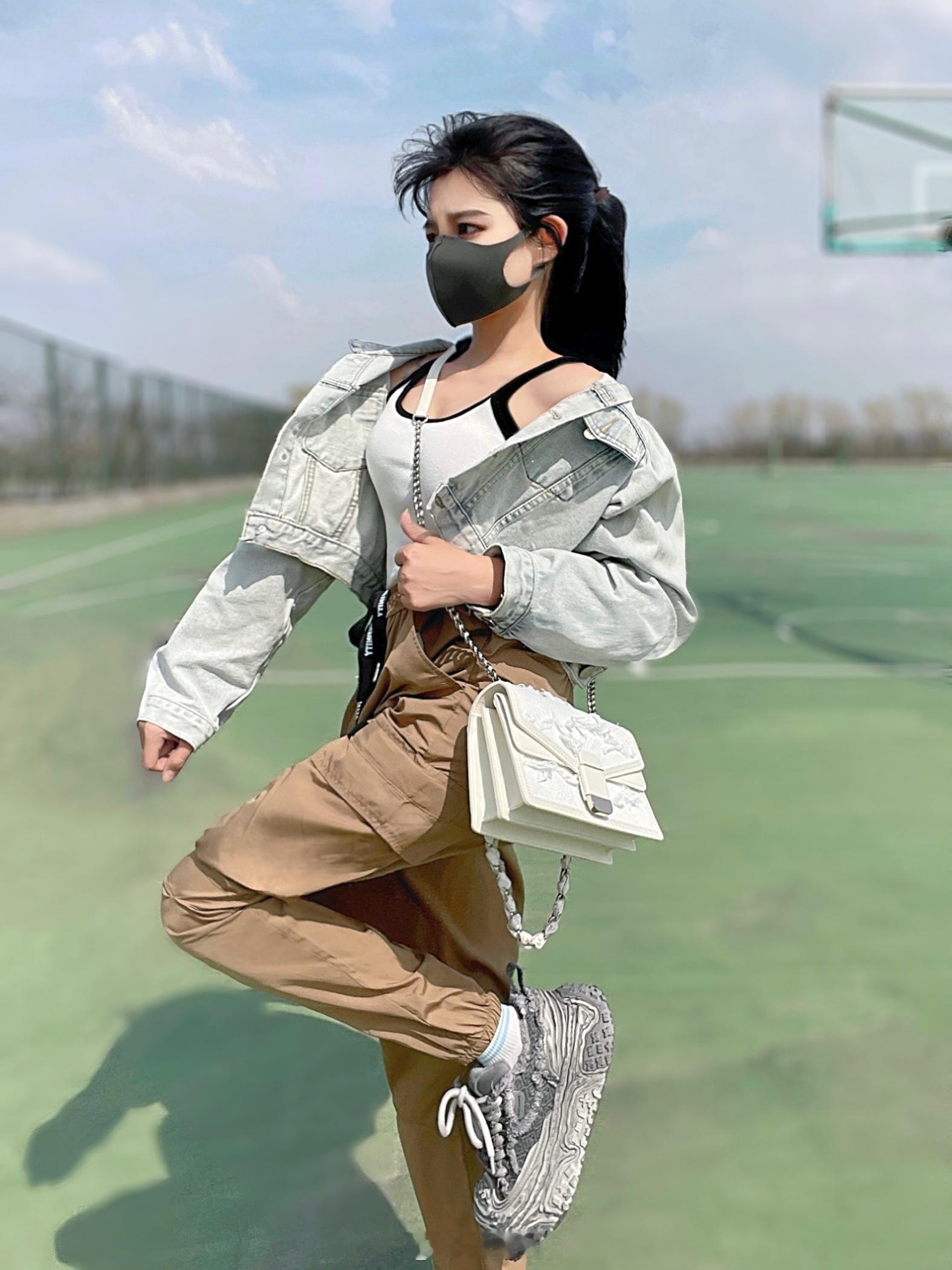 倘若我要开始耍帅，阁下又该如何应对？#ootd##每日一图# ​​​