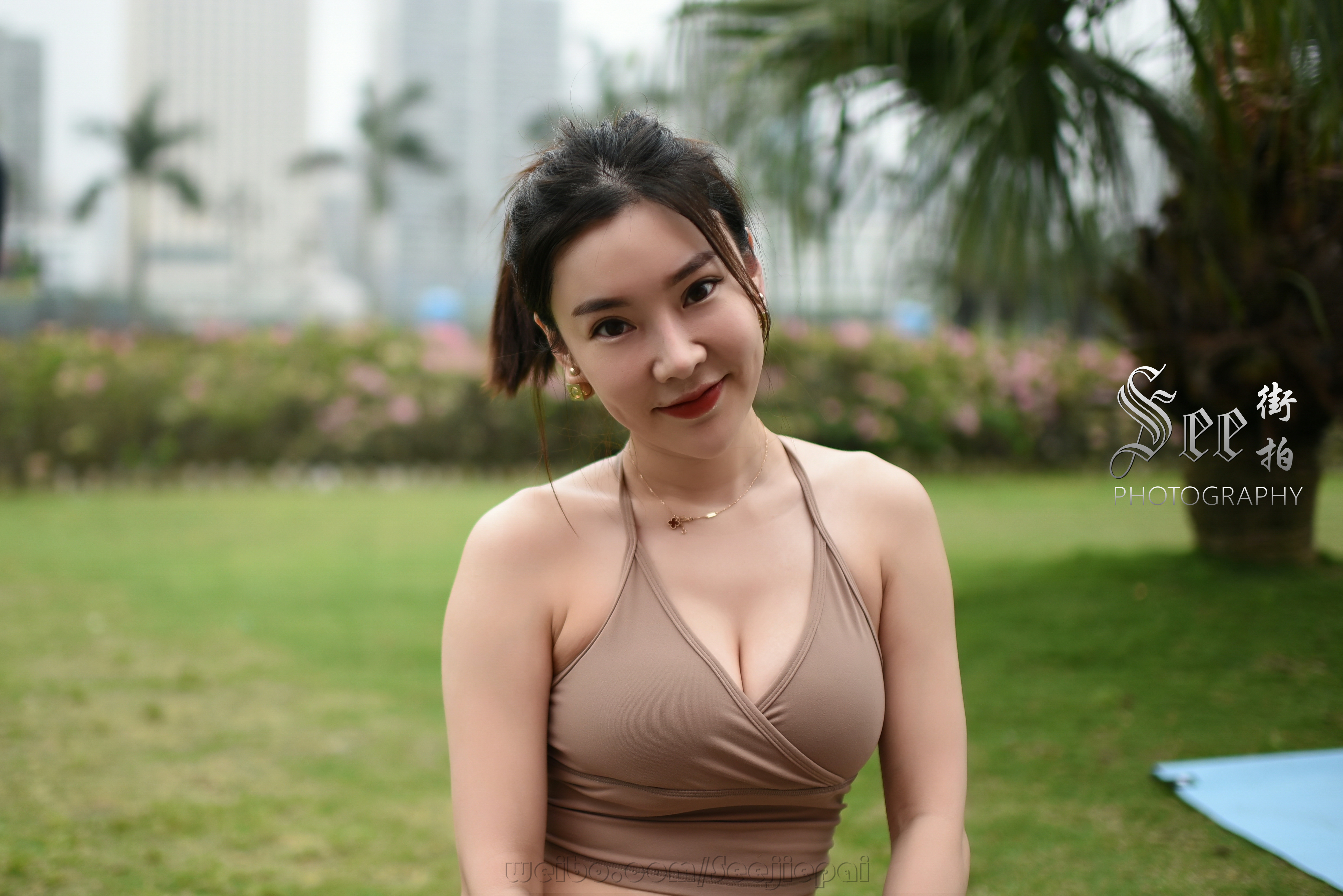 瑜伽运动好身材~~ ​​​
