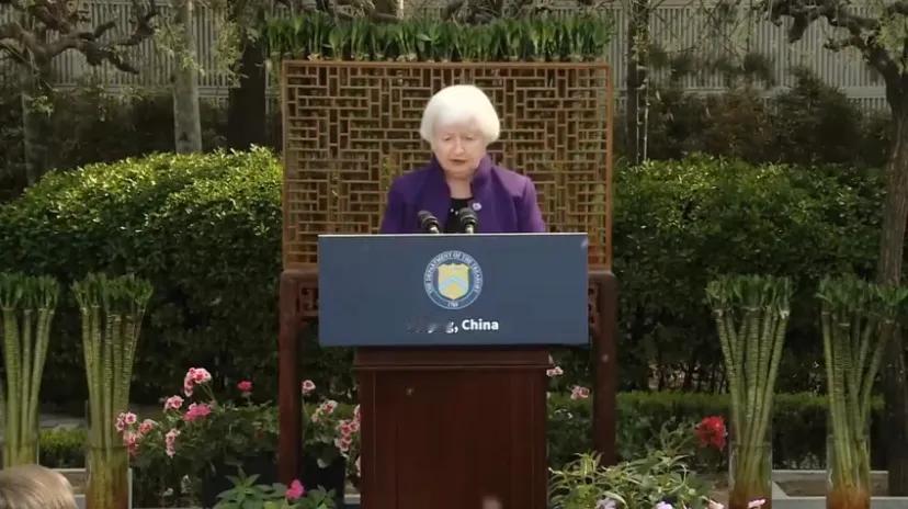 今天（4月8日）在北京的：
开记者会的美国财政部长耶伦；
刚刚抵达的俄罗斯外交部