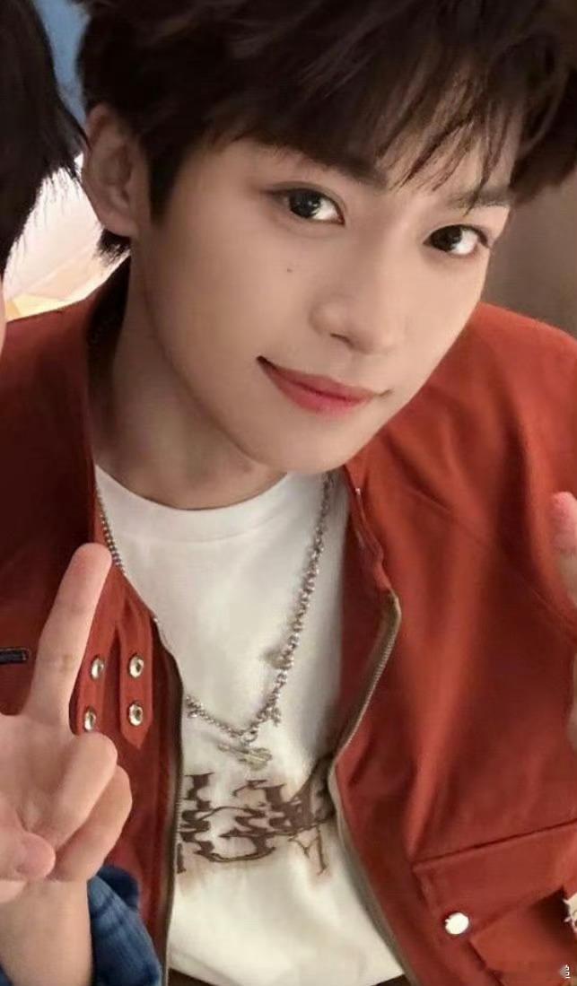 牛在在给梓渝准备生日惊喜牛在在给梓渝过生日 ​​​看看吧 ​​​