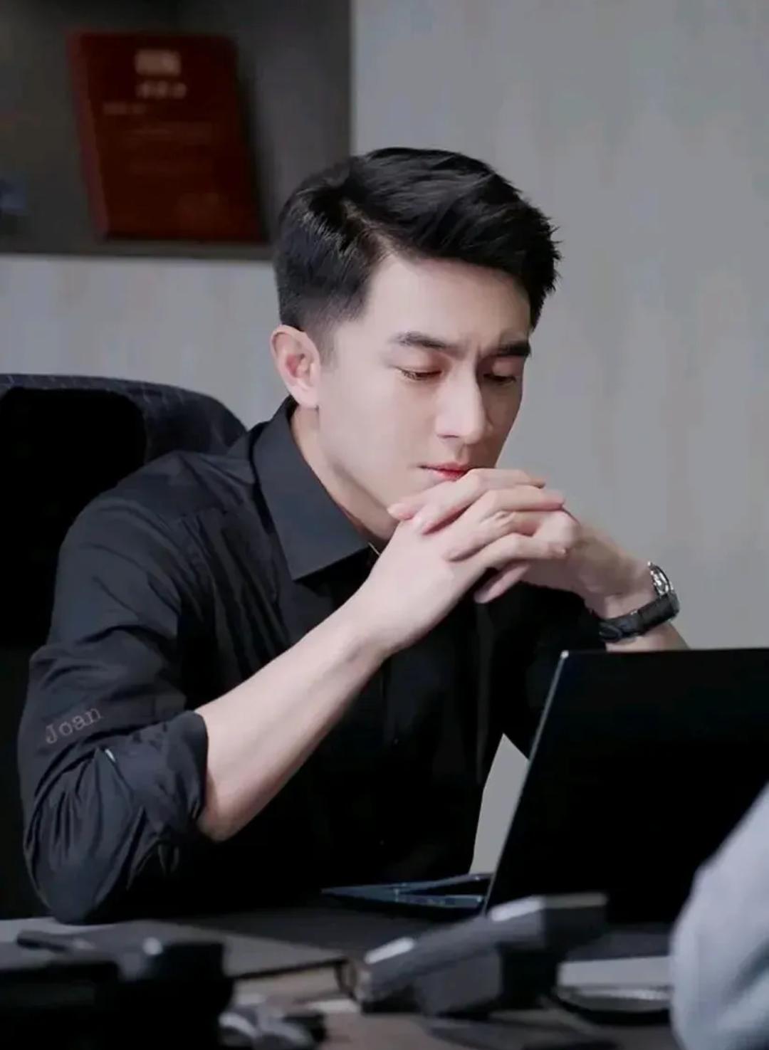 很现实的一段话：
“男人必须明白，你不嫖不赌，觉得自己是个好男人。可在女人眼里，