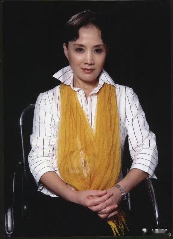 著名演员高英逝世高老师 一路走好[蜡烛][蜡烛] ​​​