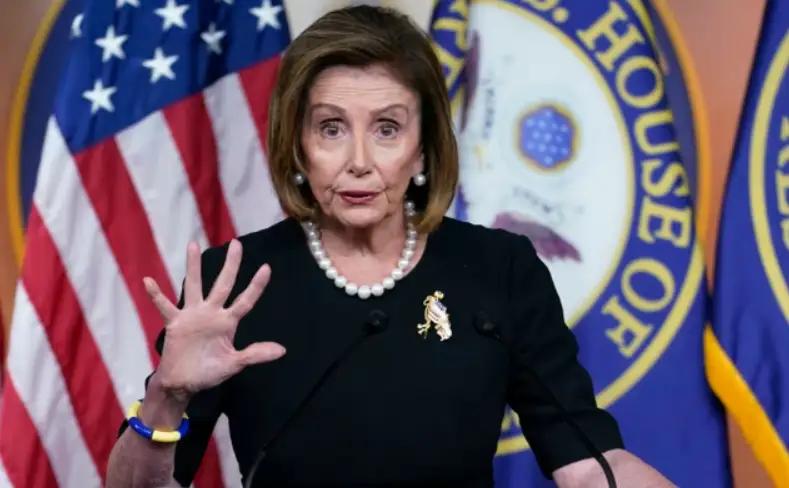 85岁佩洛西终极宣战！特朗普这次真要栽了？
 
政坛“不死鸟”放大招！85岁的佩