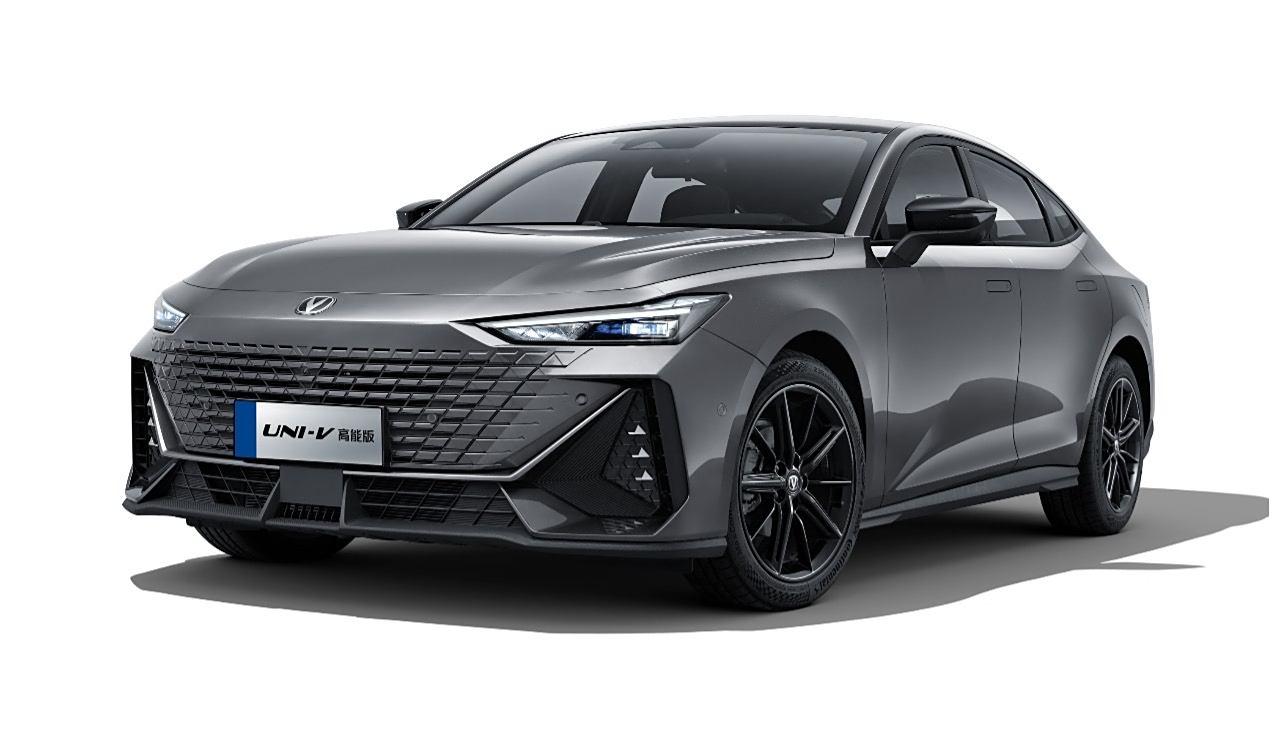 长安汽车近日对外发布了UNI-V高性能版车型，该车在标准版的基础上加入了此前高配