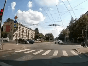 小车：今天的开心是小姐姐给的。