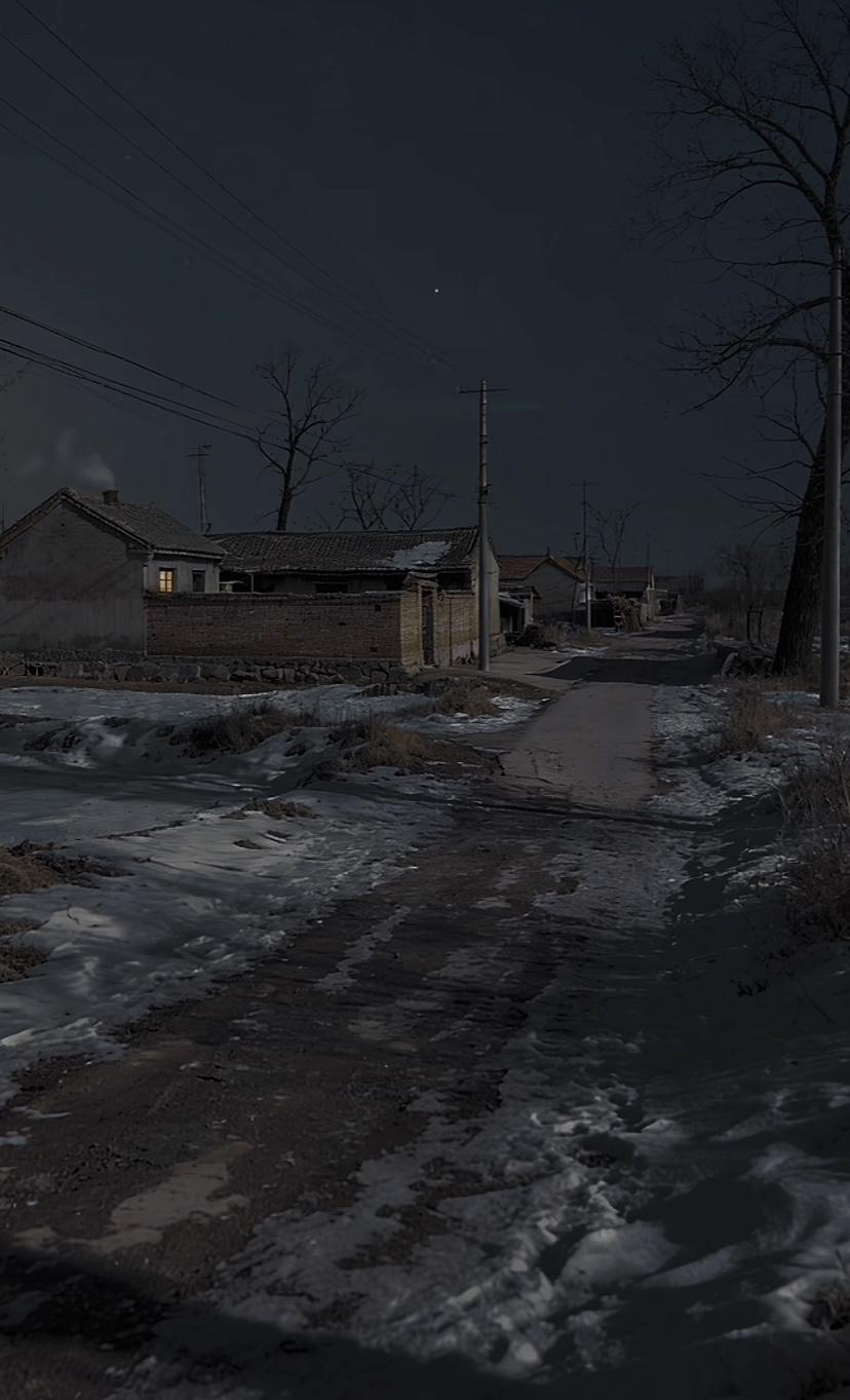 小时候的晚上真的有这么亮，
为什么有人不相信呢？

小时候的月亮又大又圆，
那时