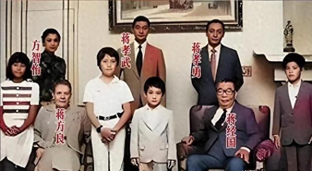 蒋经国去世之时的情况是怎样的，为何身边竟没有一个亲友？
1987年，蒋家拍了一张