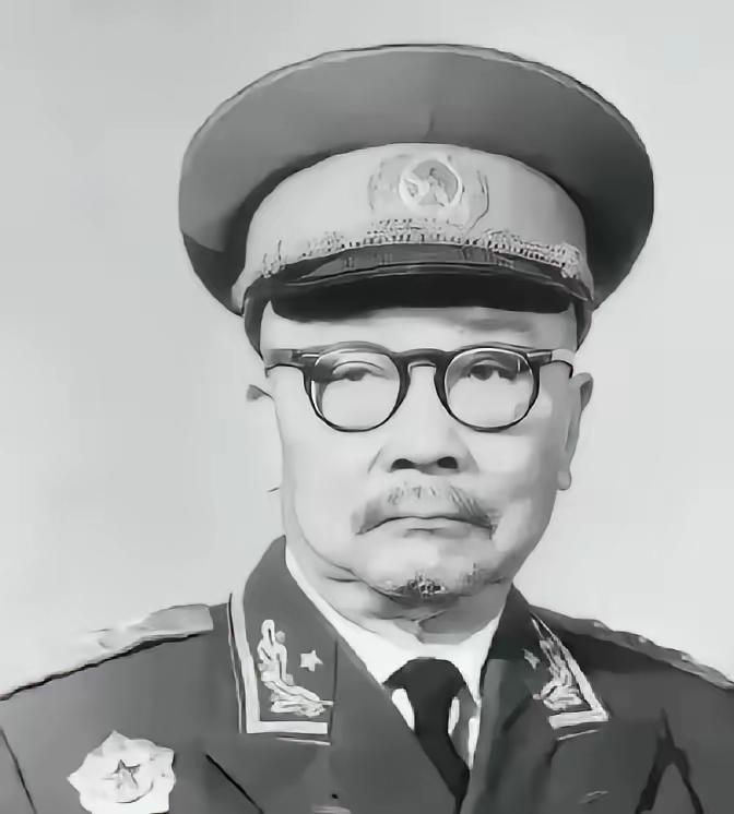 1943年，延安迎来了一位特殊来客。
 
他既不是奔赴根据地追求理想的进步青年，