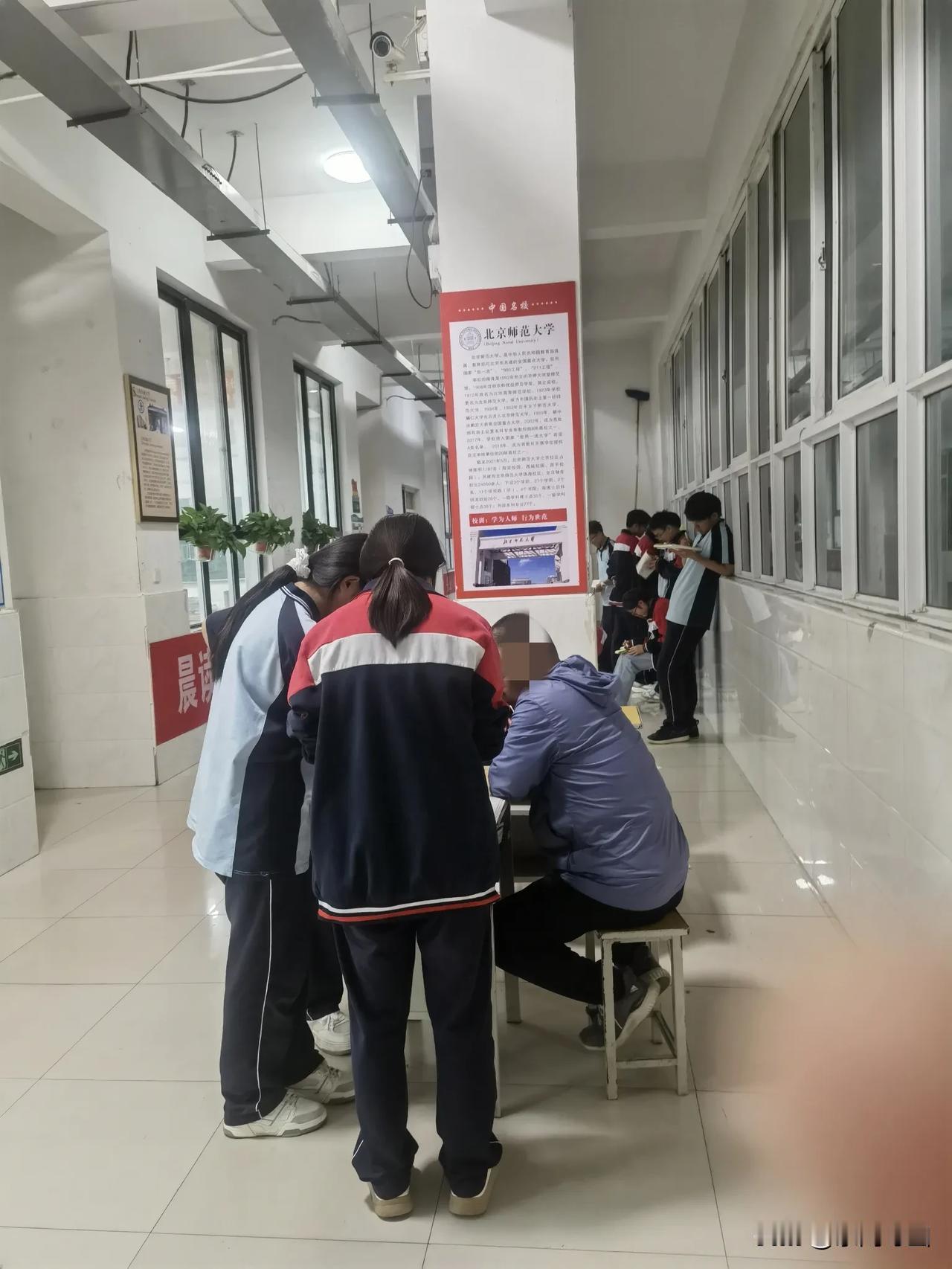高中
那些高考能考600分以上的孩子，从小学起，便开始关注孩子的学习。在语文方面