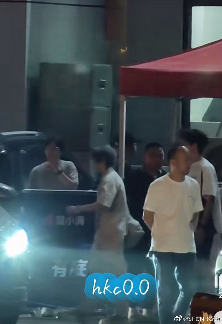 王濛浪姐总决赛第一个下班的 王濛应该是浪姐总决赛第一个下班的！！王濛浪姐总决赛第