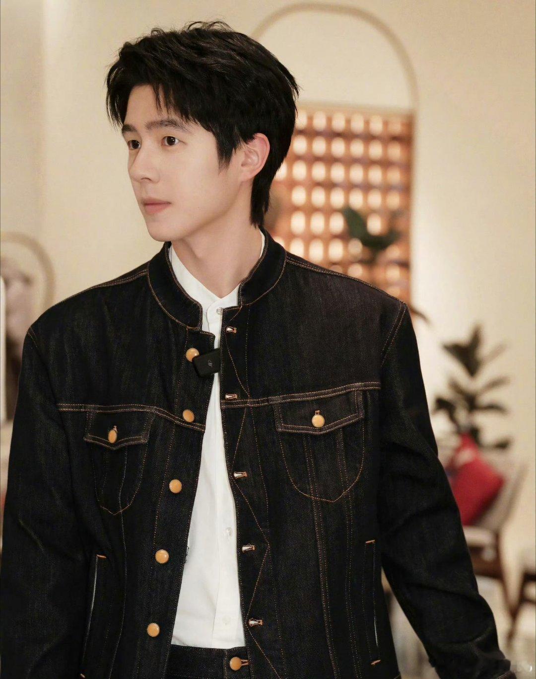 卢昱晓祝刘昊然可以早点下班卢昱晓这个写的真的很懂打工人的心了哈哈哈！竟然被我们刘